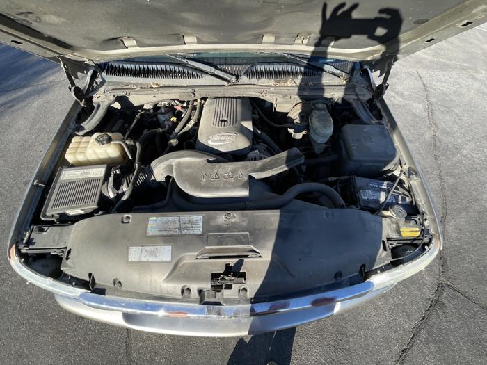 2003 gmc yukon-xl 1500 with 309803 miles for sale near elk-river, minnesota 45f68a0a53534710b9d4ee32272d07f9.jpg