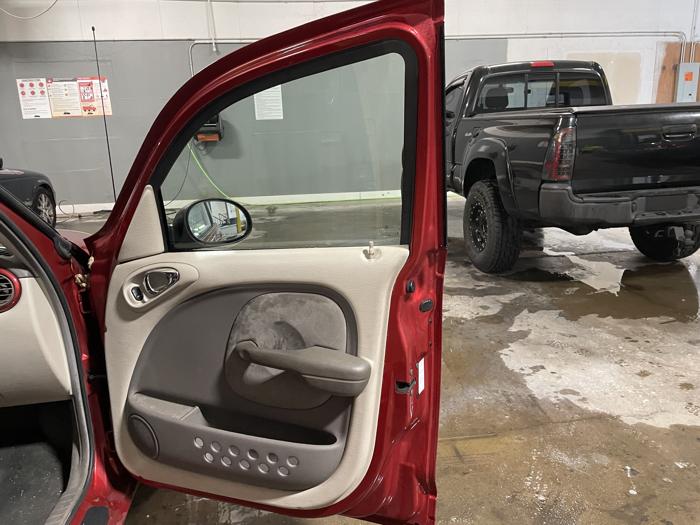 2002 chrysler pt-cruiser limited---dream-cruiser with 94224 miles for sale near elk-river, minnesota 468d82a184fe49e6872c693fa3198bb9.jpg
