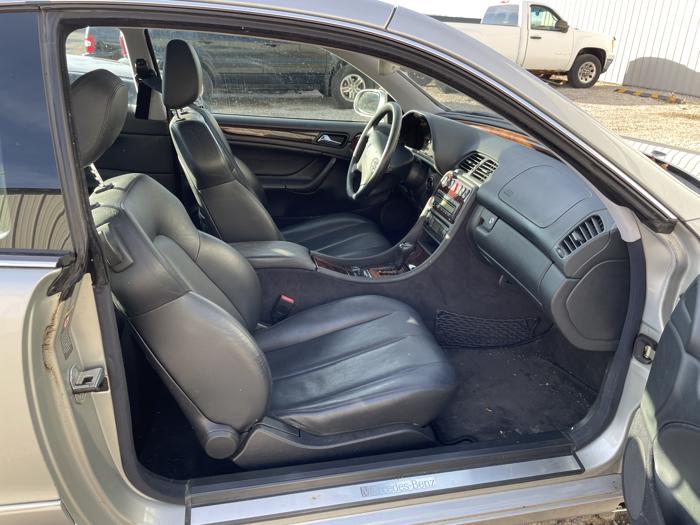 2000 mercedes-benz clk-class with 123499 miles for sale near elk-river, minnesota 46e589d983394085a06f28458c45d89c.jpg