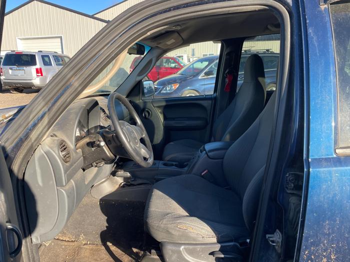 2003 jeep liberty sport with 168246 miles for sale near elk-river, minnesota 49b6608b79e441e7ac84768c15aaf927.jpg