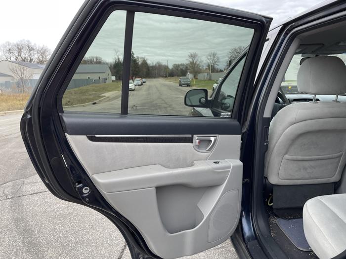 2009 hyundai santa-fe gls with 131367 miles for sale near elk-river, minnesota 4bed4bf75b1945a7853a862897751691.jpg