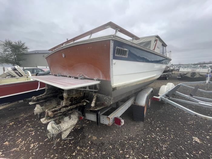 1984 skiff-craft- x-260 for sale near elk-river, minnesota 4dac1212f32940f2944aedb6a3edfd2d.jpg