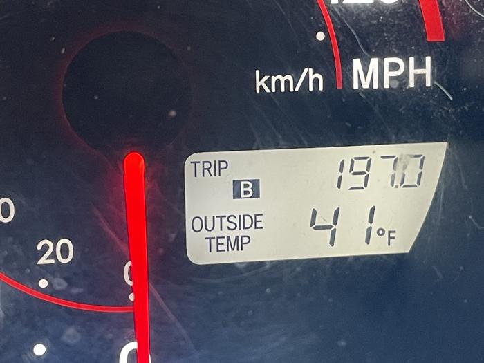 2008 pontiac vibe base with 277846 miles for sale near elk-river, minnesota 4e35b4ad334049468e1ef674978e3dd9.jpg