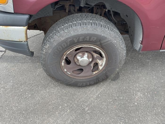 2001 ford expedition xlt with 191717 miles for sale near elk-river, minnesota 4fe5def21cd247d39620247c0c2e3eb7.jpg