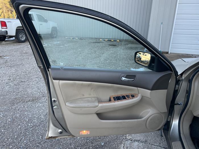 2004 honda accord ex-v6 with 250349 miles for sale near elk-river, minnesota 50c1c4fb988d4701b5230200ff524e86.jpg