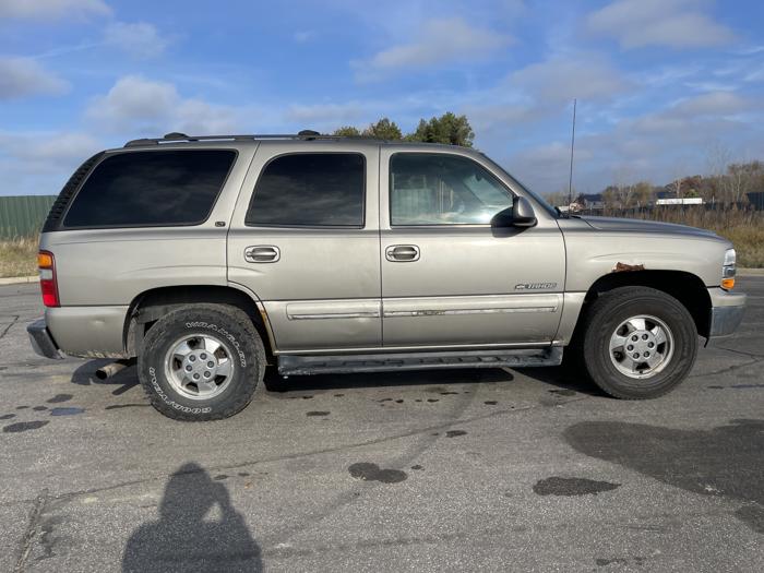 2001 chevrolet tahoe with 265949 miles for sale near elk-river, minnesota 510e1ba42abc424e9a553d33c413a3a9.jpg