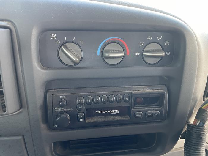 1998 chevrolet express sel with 71763 miles for sale near elk-river, minnesota 51b06f992c714220b38a0e75ca1b7e1d.jpg