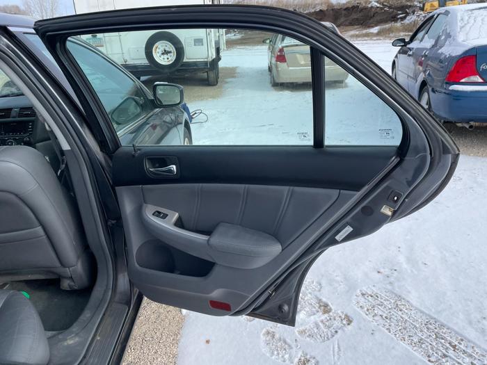 2004 honda accord ex-v6 with 131939 miles for sale near elk-river, minnesota 53aae107344d4ee8a4e25dda1b666623.jpg
