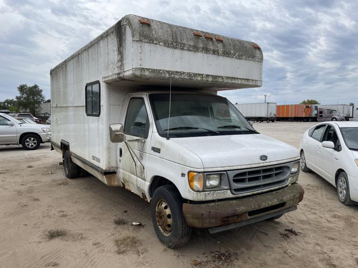2001 ford econoline super-duty with 179206 miles for sale near elk-river, minnesota 55b9fcc998d241efa22729a1849dd744.jpg