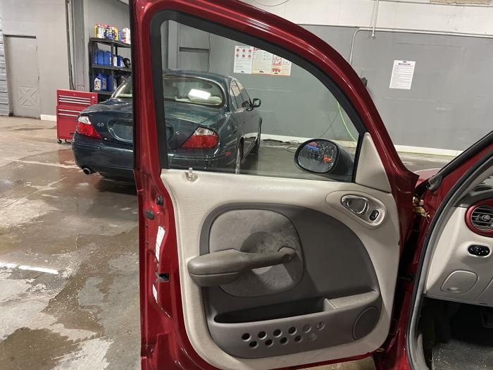 2002 chrysler pt-cruiser limited---dream-cruiser with 94224 miles for sale near elk-river, minnesota 561ee0b2b857417a9a693f31818d6438.jpg