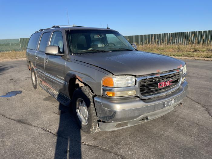 2003 gmc yukon-xl 1500 with 309803 miles for sale near elk-river, minnesota 56737014a670468a9846479ba5549691.jpg