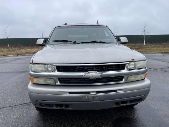 2004 chevrolet suburban with 289418 miles for sale near elk-river, minnesota 56854bf25d1c46ef862c692d7fe572e7.jpg