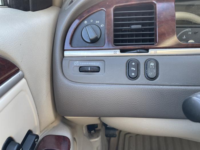 2005 lincoln town-car sel with 236457 miles for sale near elk-river, minnesota 56ebb461f6f44e45831dd2f5976a816a.jpg