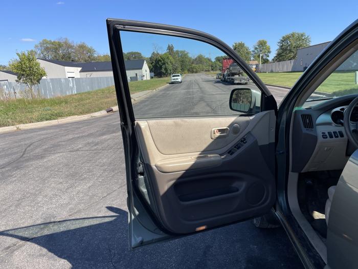 2005 toyota highlander sel with 190664 miles for sale near elk-river, minnesota 586825f92ac243b08e360d9297e4da36.jpg