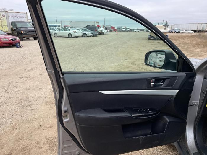 2010 subaru outback 2.5i with 201493 miles for sale near elk-river, minnesota 5aa4e97940a447f48767eee66cbbfd7e.jpg
