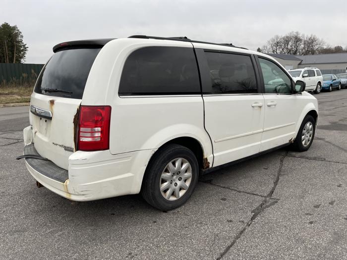 2010 chrysler town-and-country lx with 219166 miles for sale near elk-river, minnesota 5b8bbce181274479a91cb40804bc7194.jpg