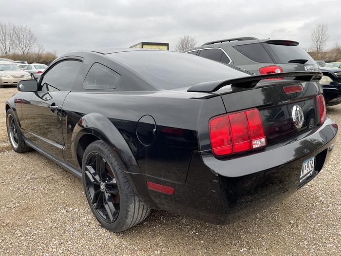 2005 ford mustang deluxe for sale near elk-river, minnesota 5bbddb240cda42b290c372727b30c924.jpg