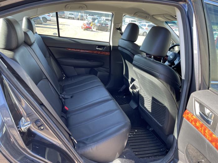 2011 subaru legacy 2.5i-limited with 145624 miles for sale near elk-river, minnesota 5c0c5df232df480d83c86d663be063f3.jpg