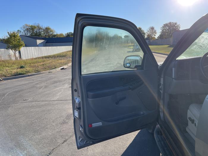2003 gmc yukon-xl 1500 with 309803 miles for sale near elk-river, minnesota 5c23768a3f294b9799e13f4af7910c15.jpg