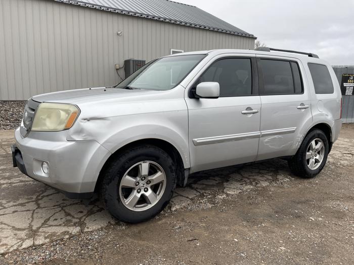 2009 honda pilot ex with 161359 miles for sale near elk-river, minnesota 5c2edccabd524586a0a94d1ed93389f8.jpg