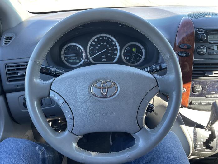 2004 toyota sienna xle with 268017 miles for sale near elk-river, minnesota 5c7a89a2cdc2458585aef257ce837a8a.jpg