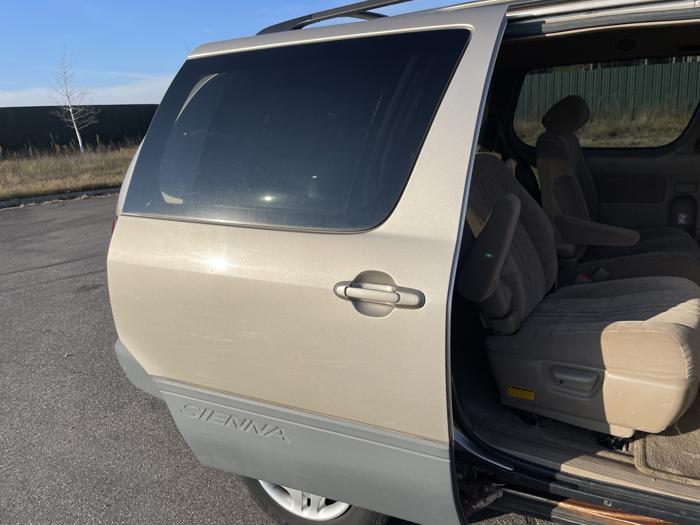 2003 toyota sienna le with 204707 miles for sale near elk-river, minnesota 5e15bad6b6134a1daa158e045411ad93.jpg