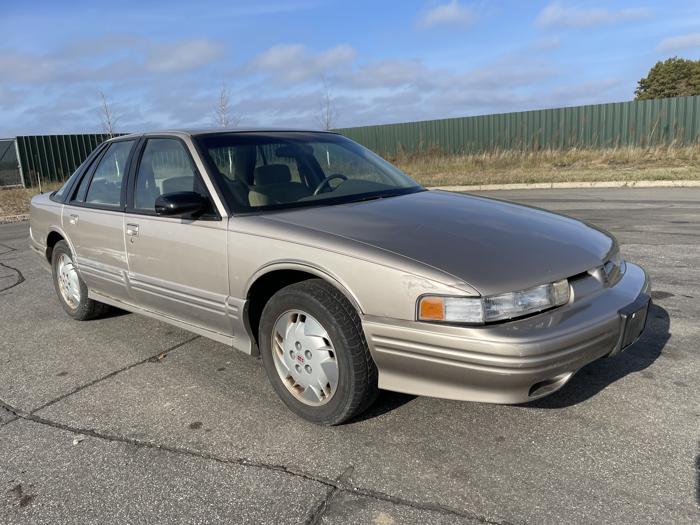 1997 oldsmobile cutlass-supreme sl with 104271 miles for sale near elk-river, minnesota 5eaf09e67b0c4c3f8d6c1dc461386538.jpg