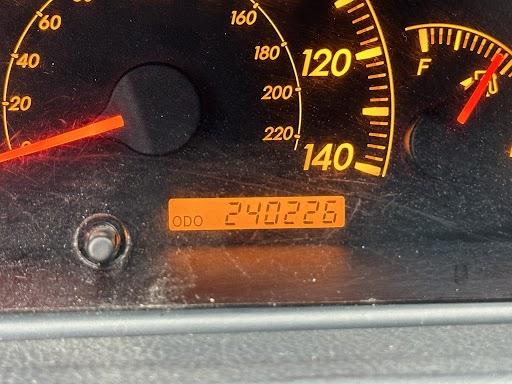 2005 toyota camry with 240226 miles for sale near elk-river, minnesota 60ca29d067464010a6058768c5b504a6.jpg