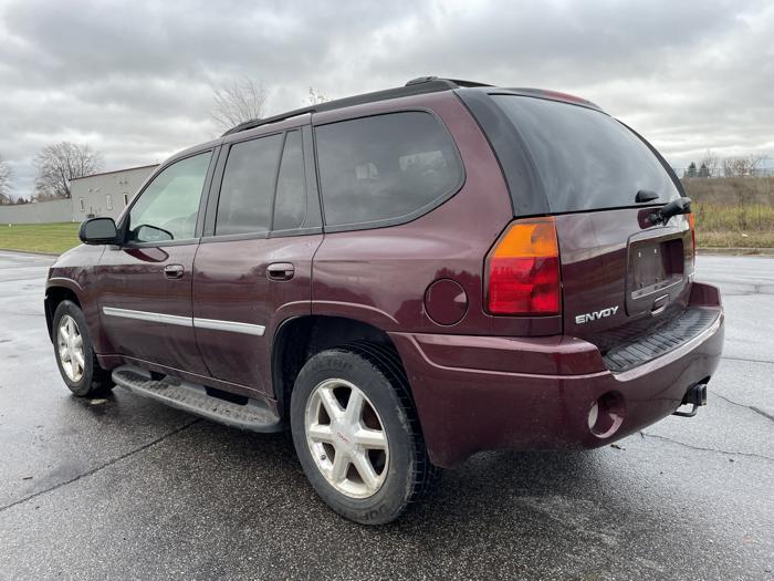 2007 gmc envoy sle1 with 203765 miles for sale near elk-river, minnesota 63eca841bfa045de9f3e396b4125831c.jpg