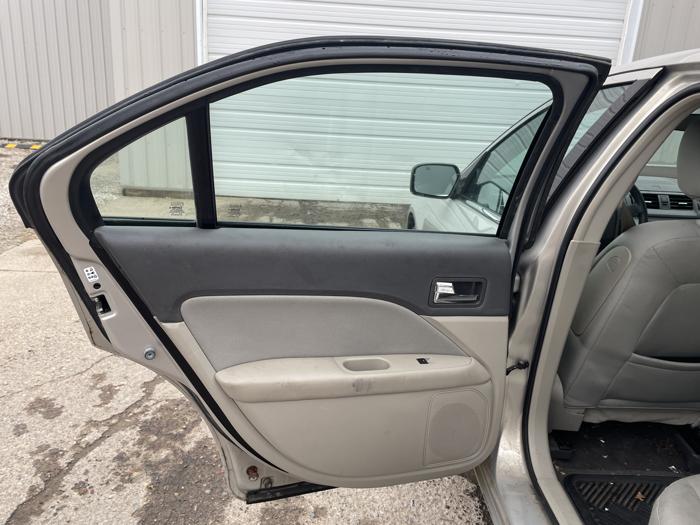 2010 ford fusion se with 109118 miles for sale near elk-river, minnesota 66258f87706644b78e0e45d993fde196.jpg
