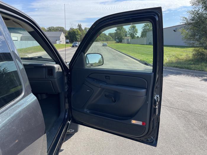 2005 chevrolet silverado-1500 1500 with 189427 miles for sale near elk-river, minnesota 673c34bc96eb4c75810d676cb0c65479.jpg