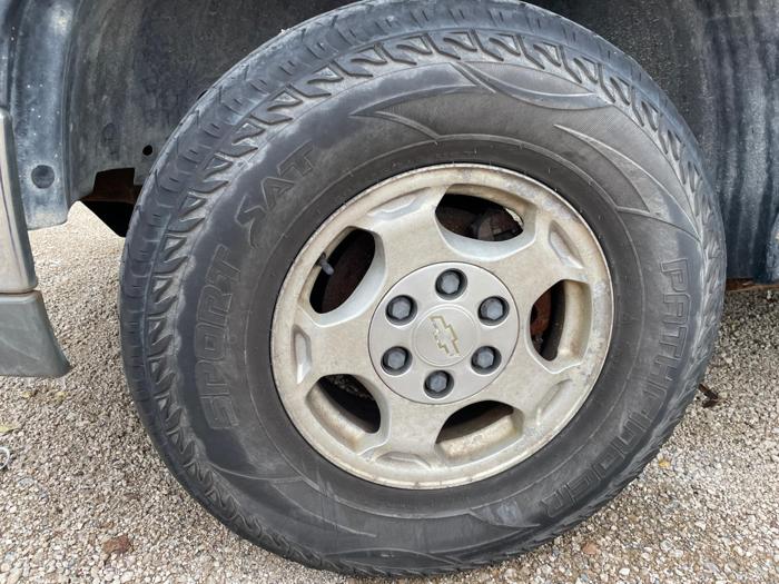 2004 chevrolet silverado 1500 for sale near elk-river, minnesota 67f92bbd5db14f1dae0ad1b5b53565e2.jpg