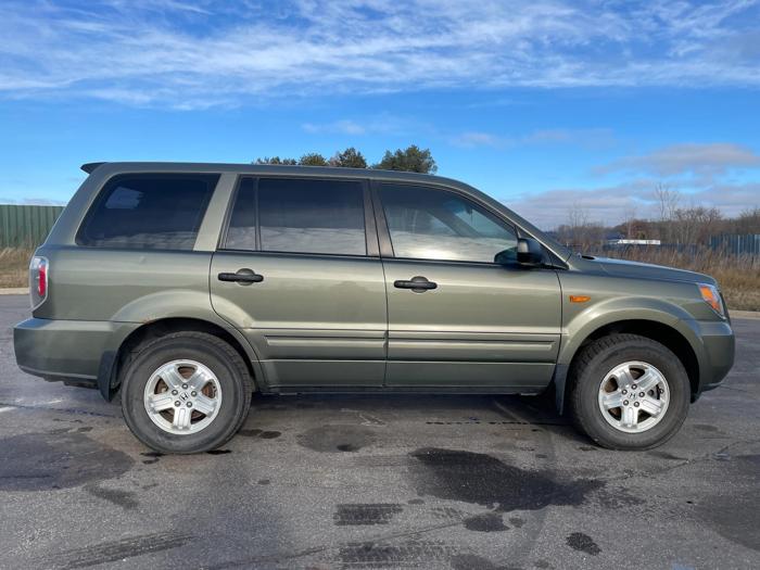 2007 honda pilot lx with 191773 miles for sale near elk-river, minnesota 6804351fa2e64012879694818026fb94.jpg
