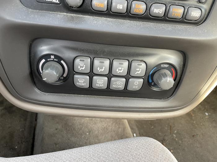 2002 pontiac bonneville se with 65033 miles for sale near elk-river, minnesota 68590192dba84f508462a80c6f06232b.jpg