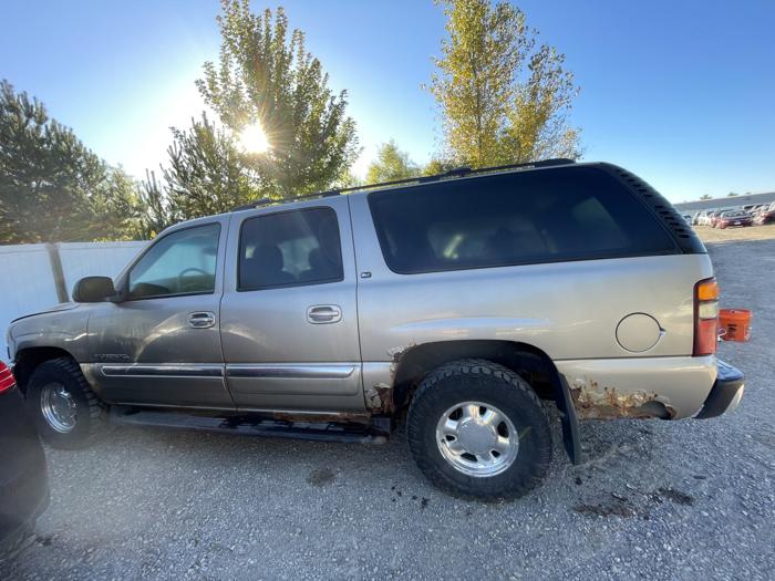 2003 gmc yukon-xl 1500 with 251810 miles for sale near elk-river, minnesota 68bd51fab693468c8e21ed02a2a97d04.jpg