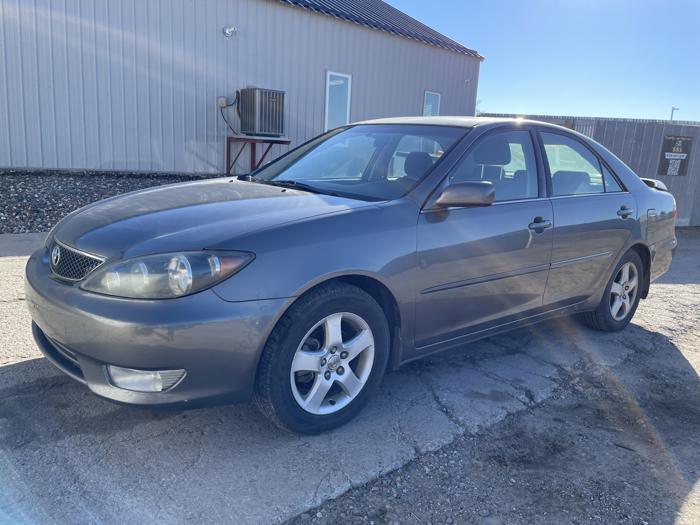 2005 toyota camry with 240226 miles for sale near elk-river, minnesota 6ab16ef1208e466f9b1a4364cf382f77.jpg