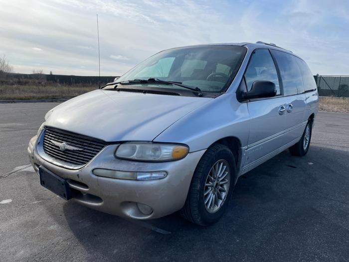 2000 chrysler town-and-country limited with 184467 miles for sale near elk-river, minnesota 6f1f317c7c294cb3806a01f27a4fe6bb.jpg