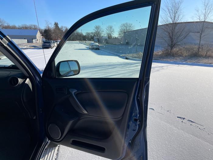 2005 toyota rav4 with 165876 miles for sale near elk-river, minnesota 70aa0049109e47e4b15cabe35f66e7a2.jpg