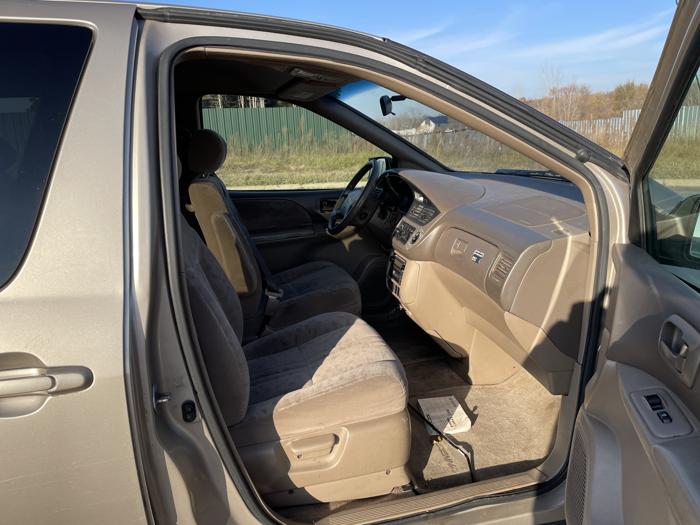 2003 toyota sienna le with 204707 miles for sale near elk-river, minnesota 72de80a1a81c4b36b73df8e648e115ff.jpg