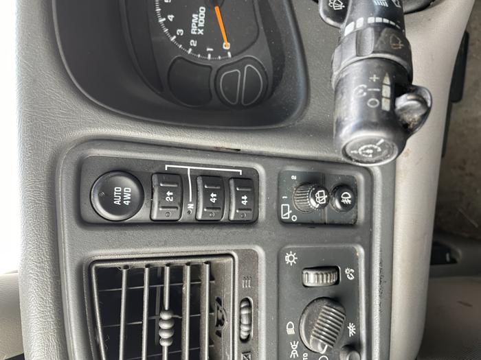 2003 gmc yukon with 303806 miles for sale near elk-river, minnesota 7424e28426b64157aaabc02cc46f6a96.jpg