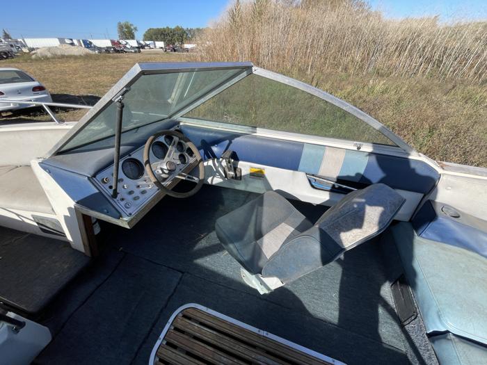 1986 century- lx-2000 for sale near elk-river, minnesota 74734cbfc84e42d0ba5aefc03d9aec1b.jpg