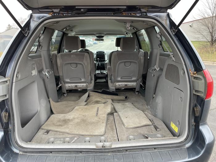 2006 toyota sienna le with 201395 miles for sale near elk-river, minnesota 754be2c7b28f4aa38324899af620dd5b.jpg