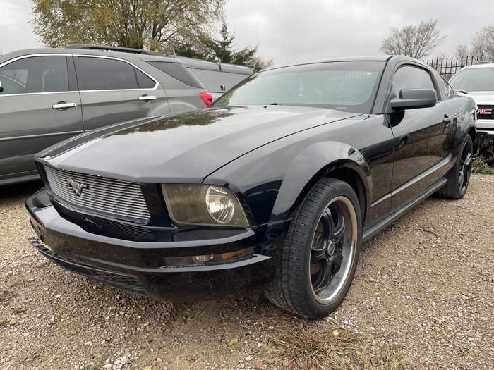 2005 ford mustang deluxe for sale near elk-river, minnesota 75c5488bf5e34f29ae93b41b501b75a6.jpg
