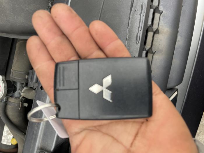 2007 mitsubishi outlander xls with 168949 miles for sale near elk-river, minnesota 77bacbf057d44dd2a2c354109c9b2a9d.jpg