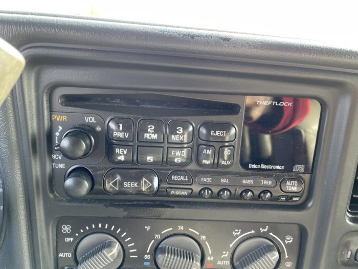 2001 chevrolet tahoe with 265949 miles for sale near elk-river, minnesota 79d6a1cf963940f4b84375988905f86a.jpg