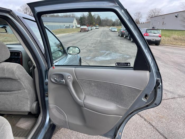 2002 saturn ls1 with 235113 miles for sale near elk-river, minnesota 79d75f8b259f4aa0a4195270d56ad8f9.jpg