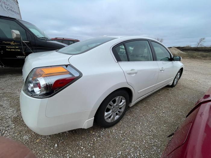 2011 nissan altima sel with 116951 miles for sale near elk-river, minnesota 79fb0b653a18456fba14b385ada56982.jpg