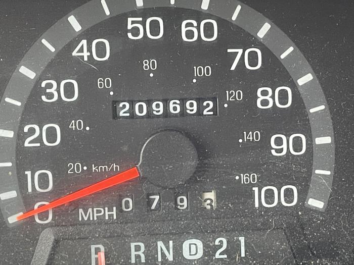 2003 ford e-150 base with 209692 miles for sale near elk-river, minnesota 7a45e98d1f7f4245a7fe81ba16c9faa8.jpg