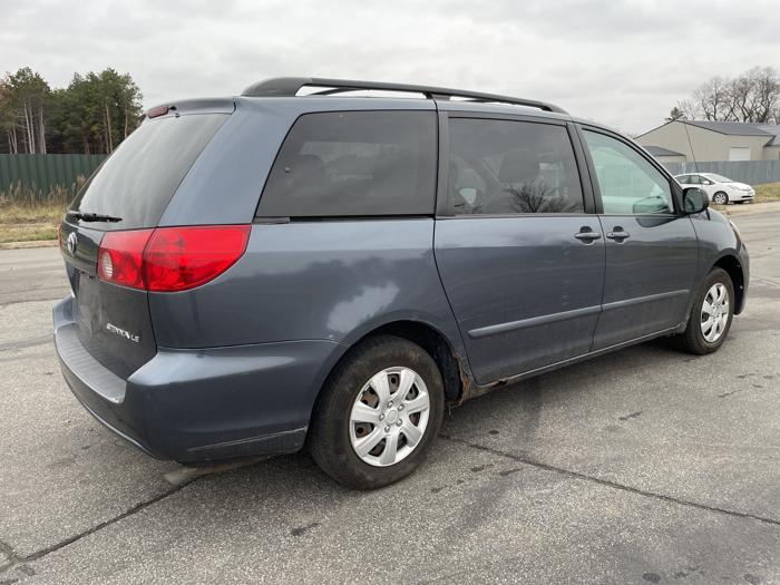2006 toyota sienna le with 201395 miles for sale near elk-river, minnesota 7b7283c133f74570bf50897b798e569c.jpg
