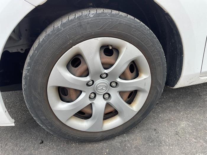 2012 mazda mazda3 sport-gx with 147306 miles for sale near elk-river, minnesota 7c3aad67dea645a59ea500cb8a9b8d36.jpg